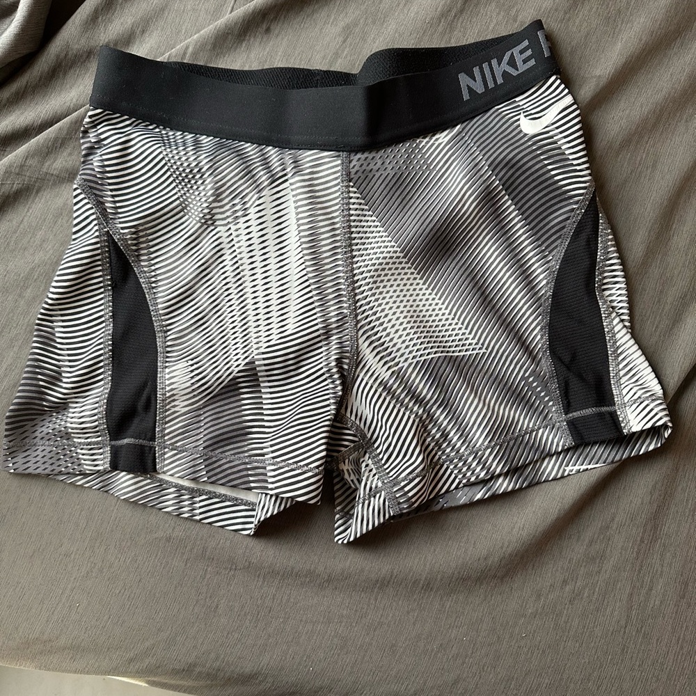 Nike pro dri-fit shorts size medium